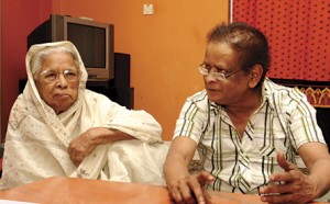 Humyon Ahmed with mother Humyon Ahmed with mother