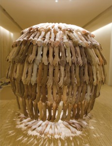 অপনয়ন-২, কৃত্রিম কাচ, বৈদ্যুতিক মোটর ও ধাতব কাঠামো