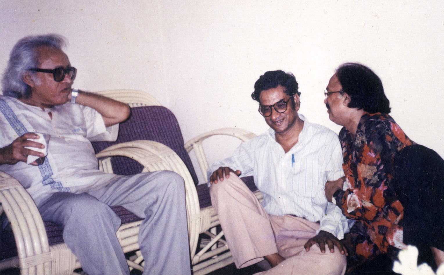 সৃষ্টি-সন্ধানী আবুল হাসনাত