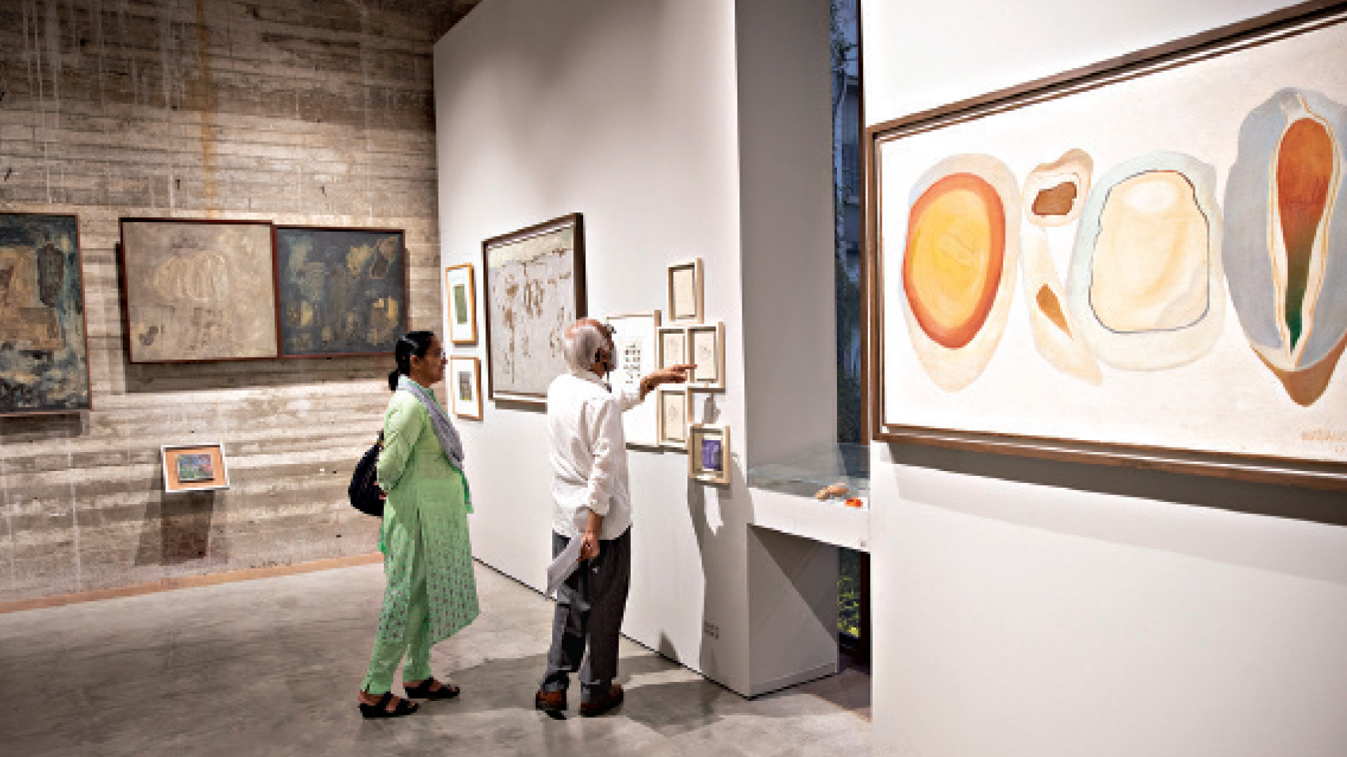 এক ছাদের নিচে তিন বন্ধু888sport live chatী