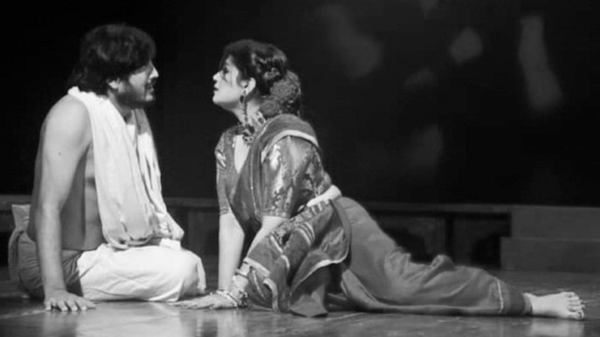 তপস্বী ও তরঙ্গিণী : পুরাণের আধুনিক নাট্য