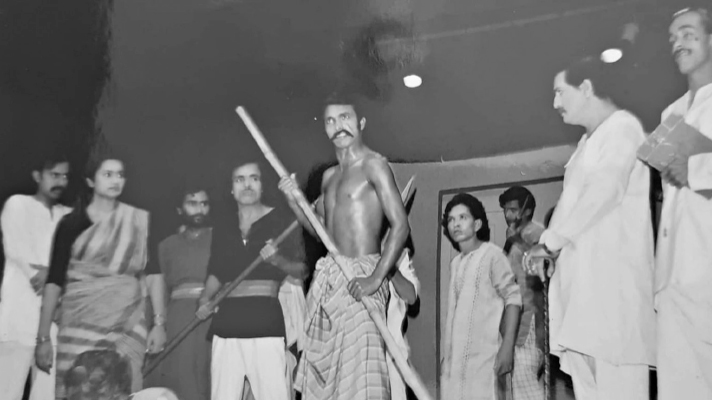 888sport appsে ব্রেখ্ট চর্চা : আলোচনা, পর্যালোচনা এবং অপূর্ণতা